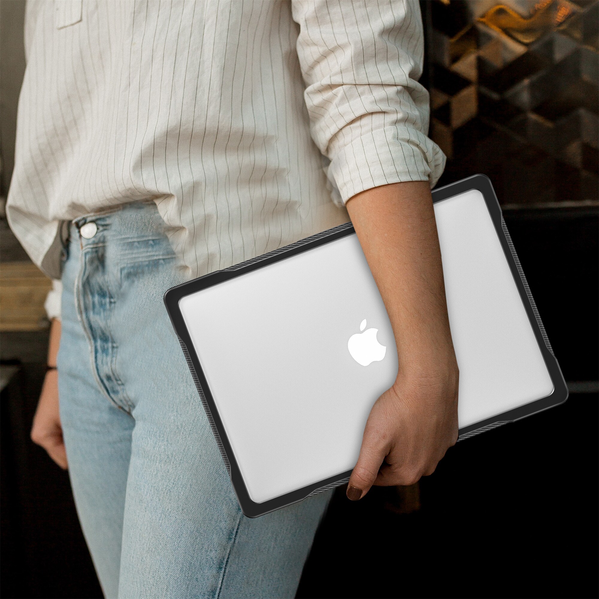 Iskunkestävä Suojakuori Apple MacBook Pro 14 2023 Kirkas