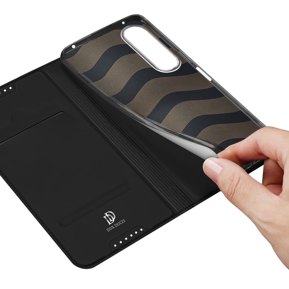 Skin Pro Series Sony Xperia 1 V - Musta