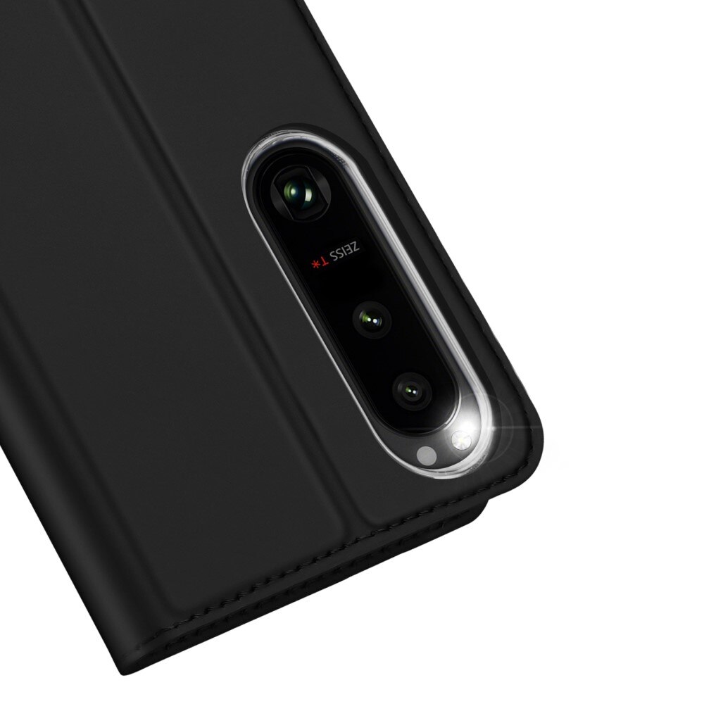 Skin Pro Series Sony Xperia 1 V - Musta