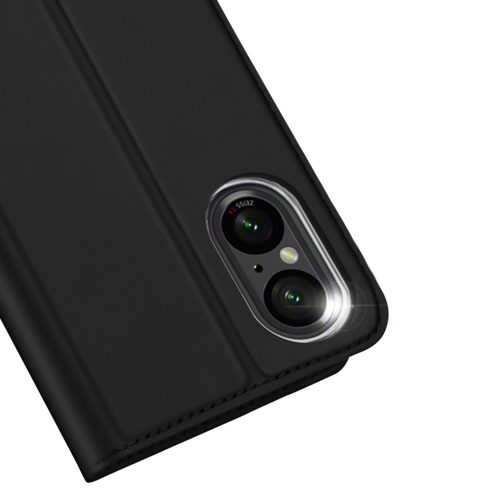 Skin Pro Series Sony Xperia 5 V - Musta