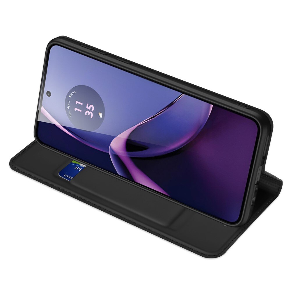 Skin Pro Series Motorola Moto G84 - Musta