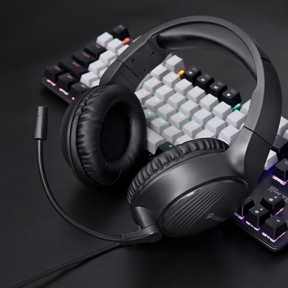 Pelikuulokkeet mikrofonilla Musta