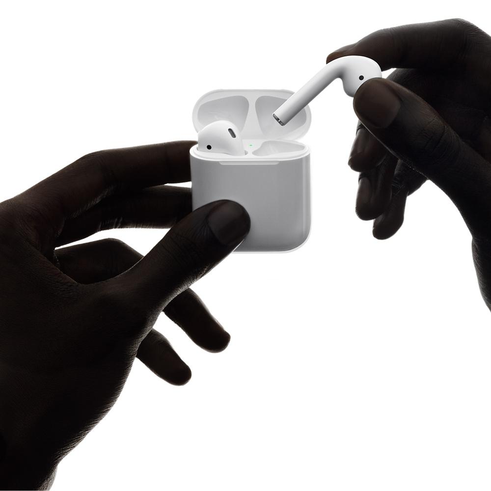 Airpods latauskotelolla Valkoinen